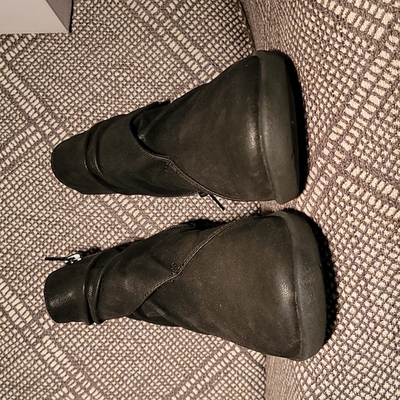 Clarks Sillian Sway Boots - Picture 7 of 9